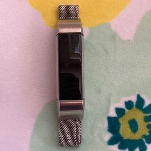 FitBit Alta HR with wristband and charger
